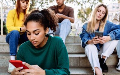 Impacto de las redes sociales en la salud mental de los adolescentes